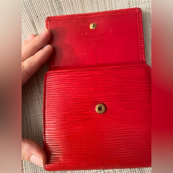 Louis Vuitton Red Epi Compact Wallet - Trifold - Vintage - Picture 10 of 13